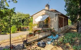 Casa Indipendente con Giardino e Parcheggio Privato